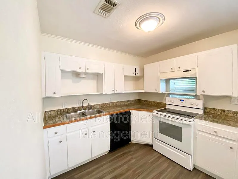 2 bed, 1.0 bath, 1000 sqft, $1,400 — Photo 3
