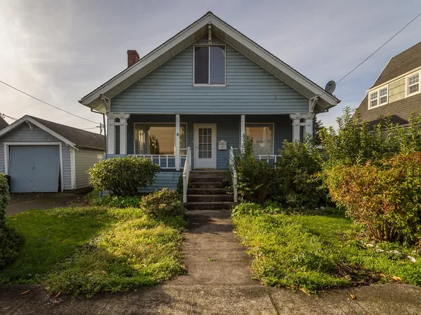 406 Stillwell Ave, Tillamook, OR 97141