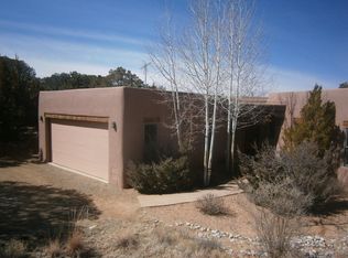 3940 Old Santa Fe Trl, Santa Fe, NM 87505