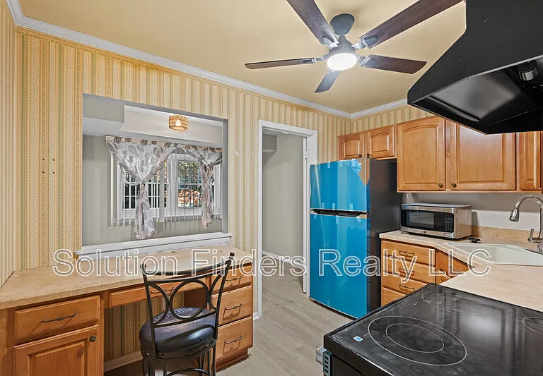 211 Crocker Dr #1 — Photo 13