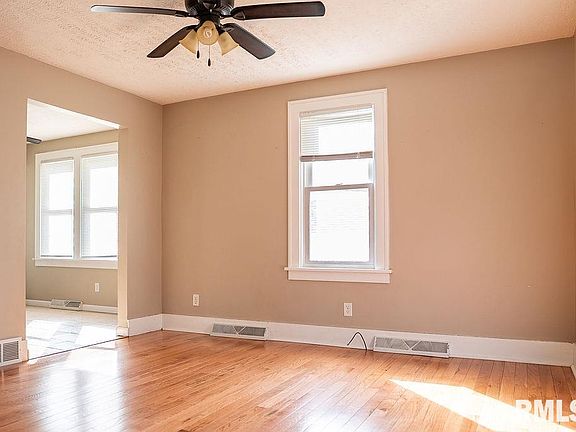 5th image of 1316 W Lawrence Ave