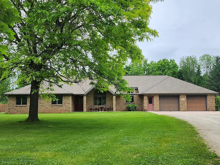 2530 W American Dr — Photo 13