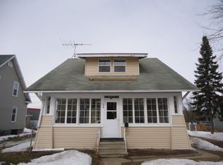 113 E Spring St, New London, WI 54961