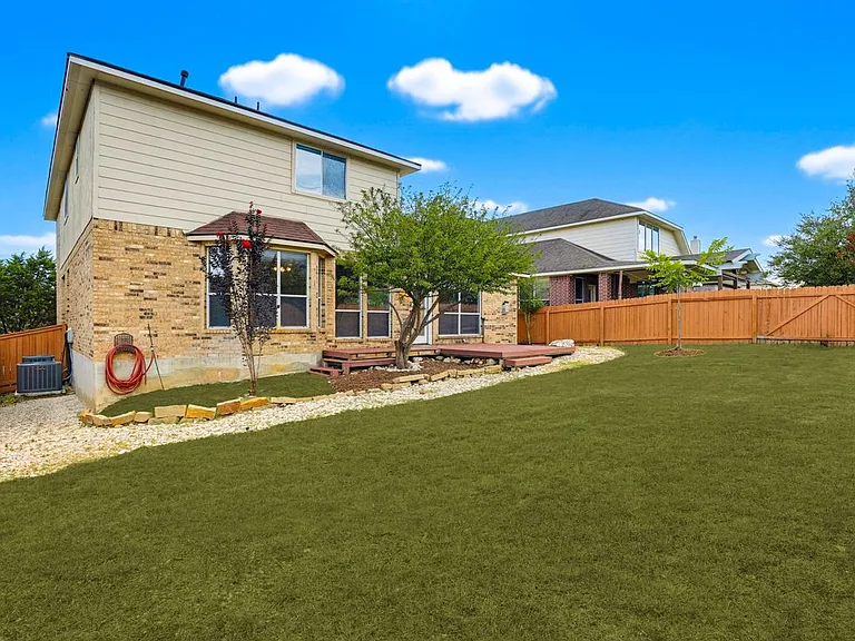 3415 Highline Trl — Photo 15