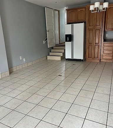 3rd image of 121 W Ashland Ave