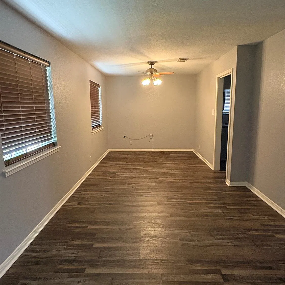 3 bed, 2.0 bath, 1694 sqft, $2,150 — Photo 3