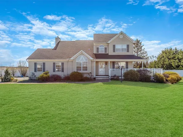 6 Simpson, Manorville, NY 11949