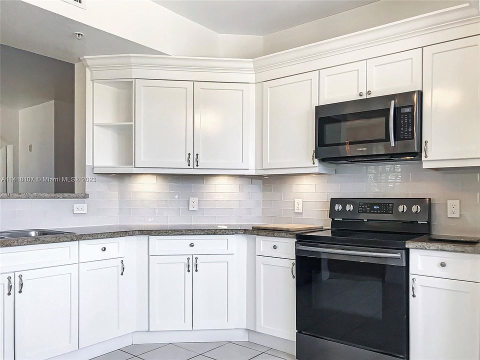 1st image of 11018 Legacy Dr APT 204