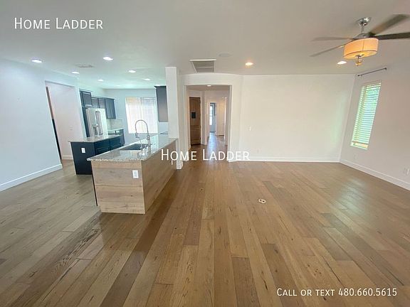 4th image of 10754 W Whitehorn Way