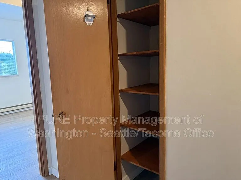 6609 SW Admiral Way — Photo 8