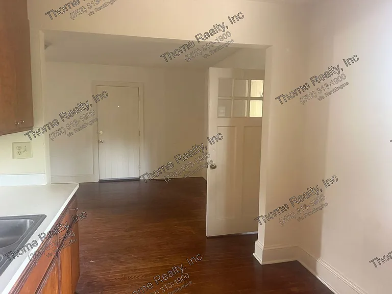1201 Tarboro St — Photo 15