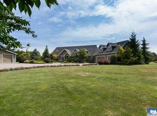 92 Simpson Rd, Sequim, WA 98382