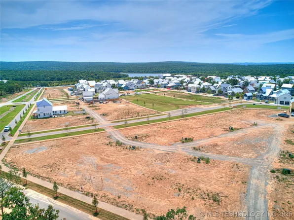 64 Hill St, Eufaula, OK 74432