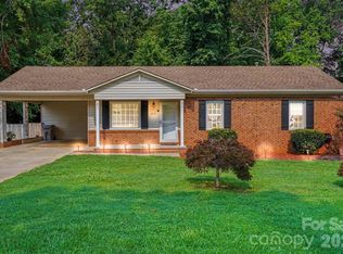 617 Lake Dr, Rockwell, NC 28138