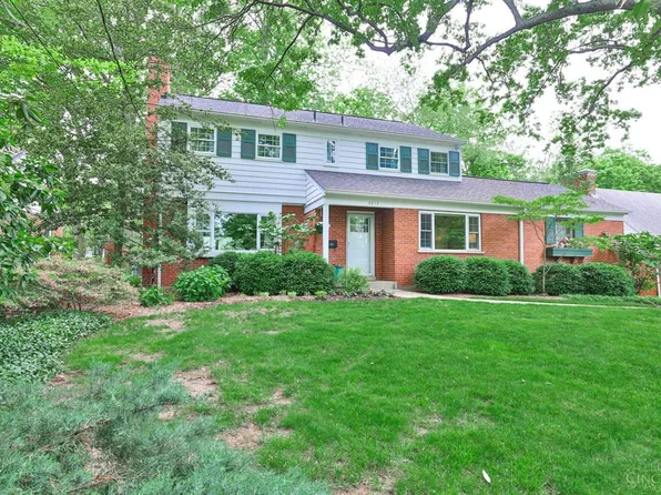 6833 Pineneedle Ln, Cincinnati, OH 45243