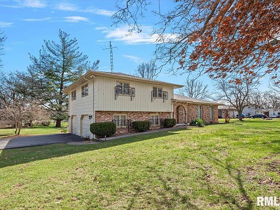 3rd image of 2 Linda Ln