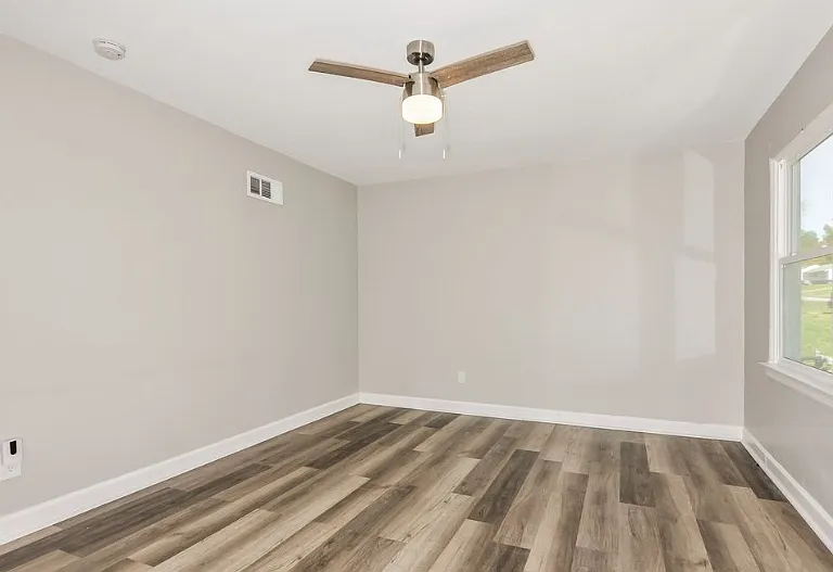 9822 Vickie Pl — Photo 5