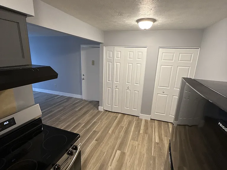 84 W Rebecca St #5 — Photo 20