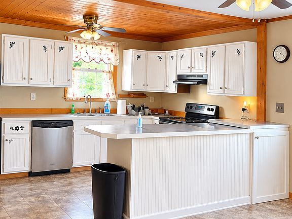 2nd image of 6126 Lowell Rd APT 1