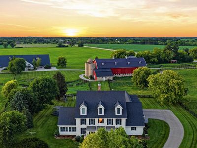 N76W36096 Saddlebrook LANE, Oconomowoc, WI, 53066