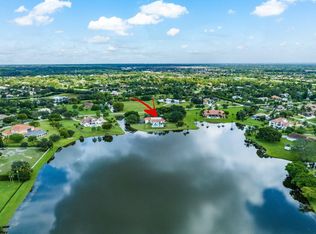 6910 N Calumet Cir, Lake Worth, FL 33467