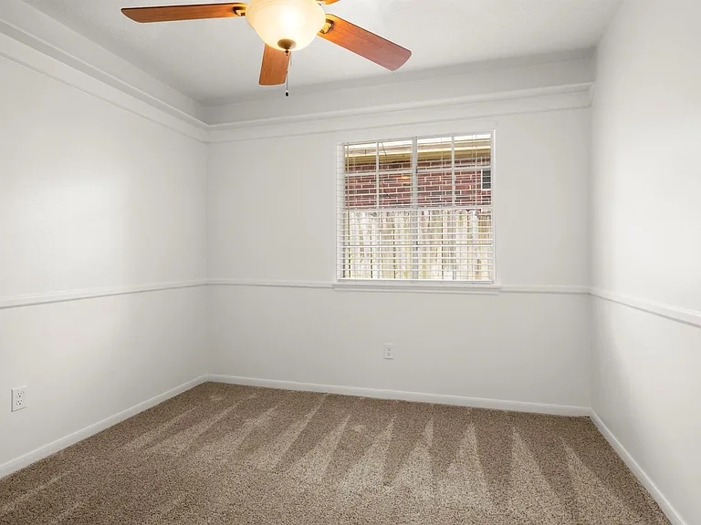 16014 Lakestone Dr — Photo 19
