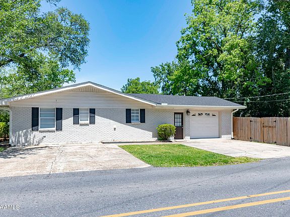 4th image of 817 Alice Dr