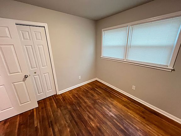 5th image of 4708 Dahlia Dr NW