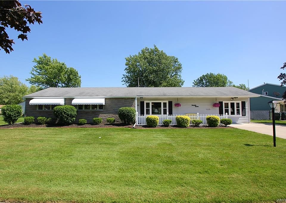 1st image of 77 Alys Dr W