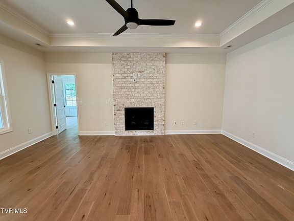 4th image of 774 Hunts Terrace Dr