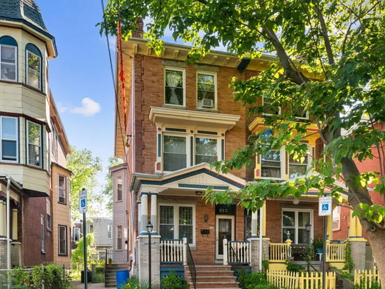 812 S Saint Bernard St #B — Photo 1