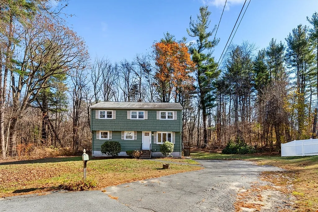 5 bed, 2.0 bath, 2000 sqft, $4,500 — Photo 3