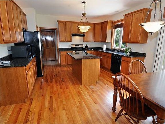 Granite Counters! Hdw Flrs!