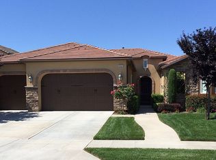 3227 Dennis Ave, Clovis, CA 93619