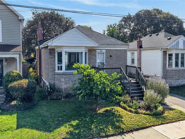 43 E 39th St, Hamilton, ON L8V 4G9