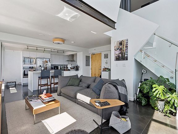 4th image of 1238 Richards St #2601