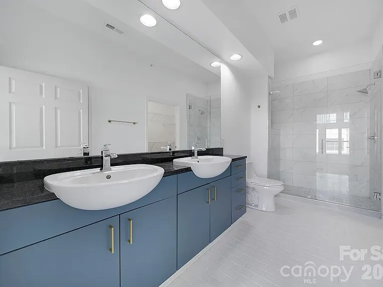 2125 Southend Dr #438 — Photo 15