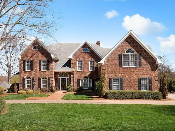 481 Bing Crosby Blvd, Advance, NC 27006