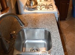 1157 W 17th St APT 3F, Chicago, IL 60608