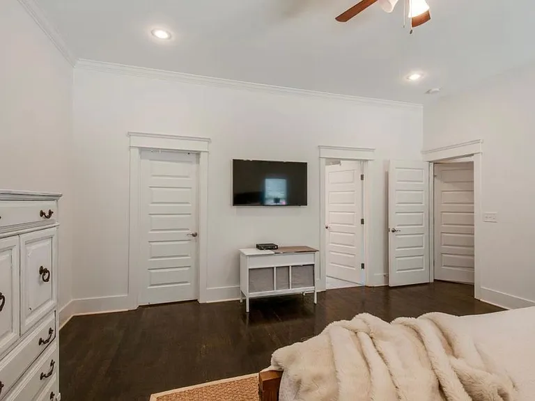 1209 Cline Ave — Photo 15