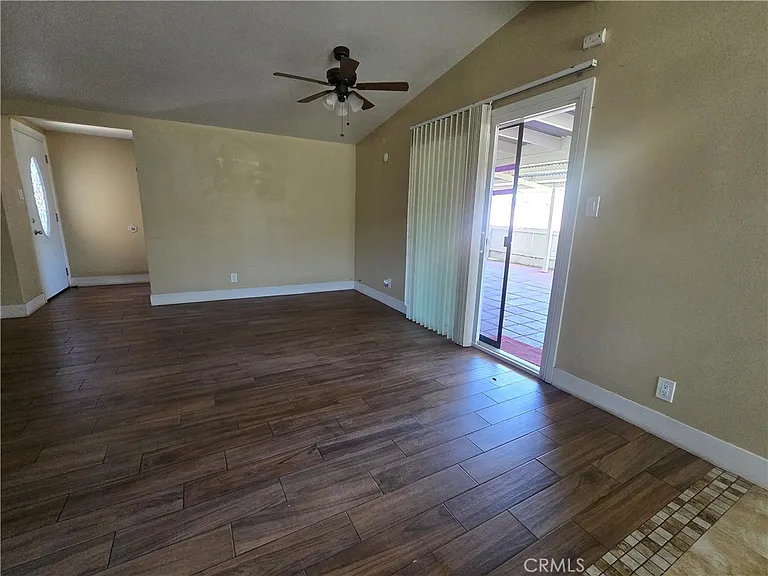 9692 Rosebay St — Photo 2