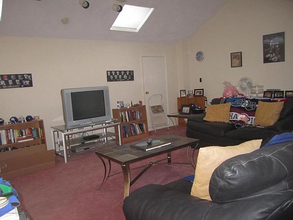5th image of 34B Village Ln #7B