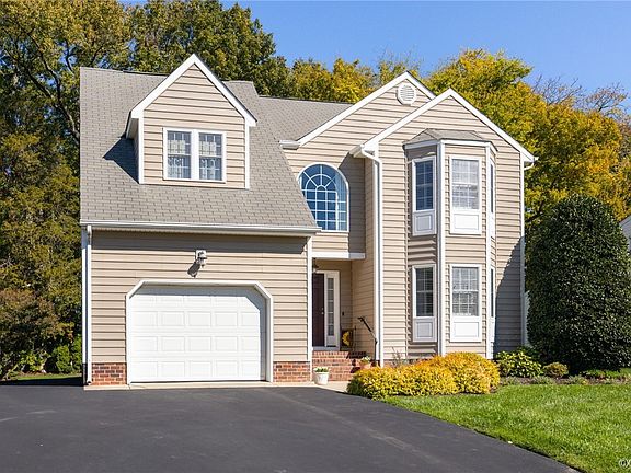 3rd image of 10533 Wylie Ln