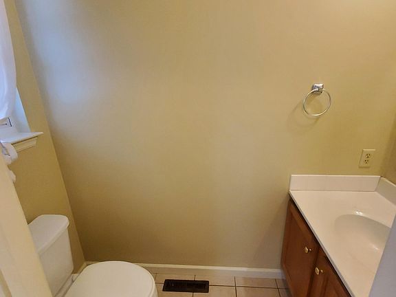 2nd image of 667 Walnut Tree Dr #1