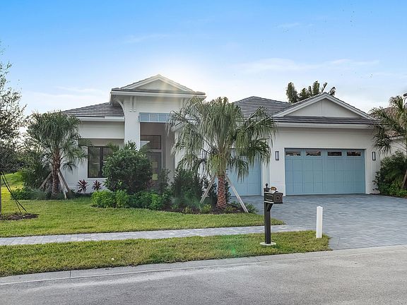 Front Elevation 110 SE Via Verona