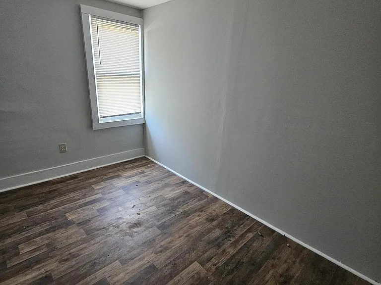 2231 Boulevard Ave — Photo 12