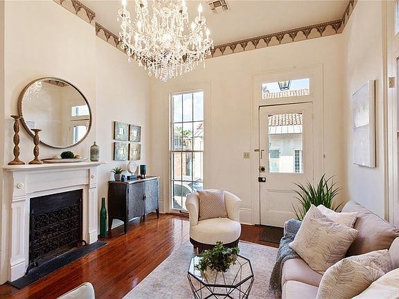 5th image of 914 Saint Ann St #914