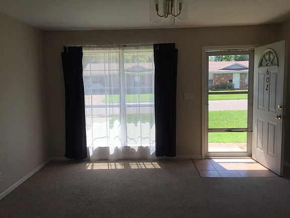 2nd image of 602 N Bush Ave
