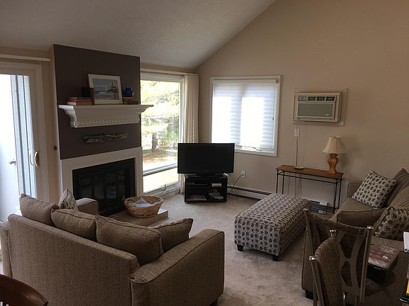 3rd image of 5740 Hilltop Way #20