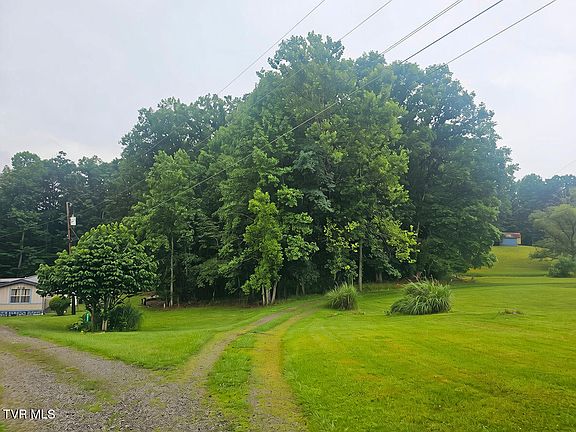 2nd image of Gardner Heights Rd